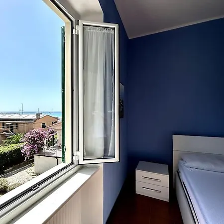 Апартаменты Blu, A Due Passi Dal Mare Генуя